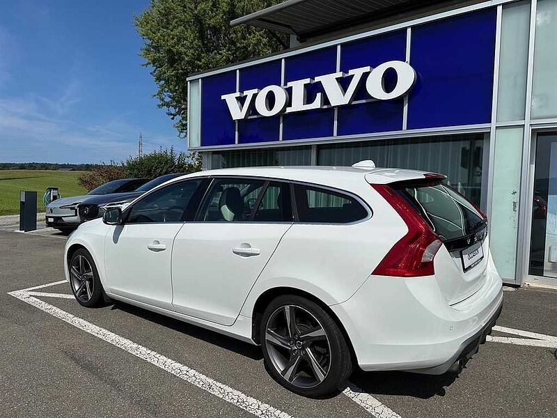 Volvo  3.0 T6 R-Design AWD